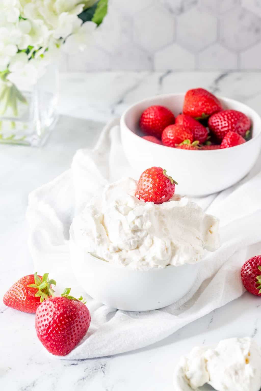 Keto Whipped Cream SugarFree and GlutenFree Kicking Carbs